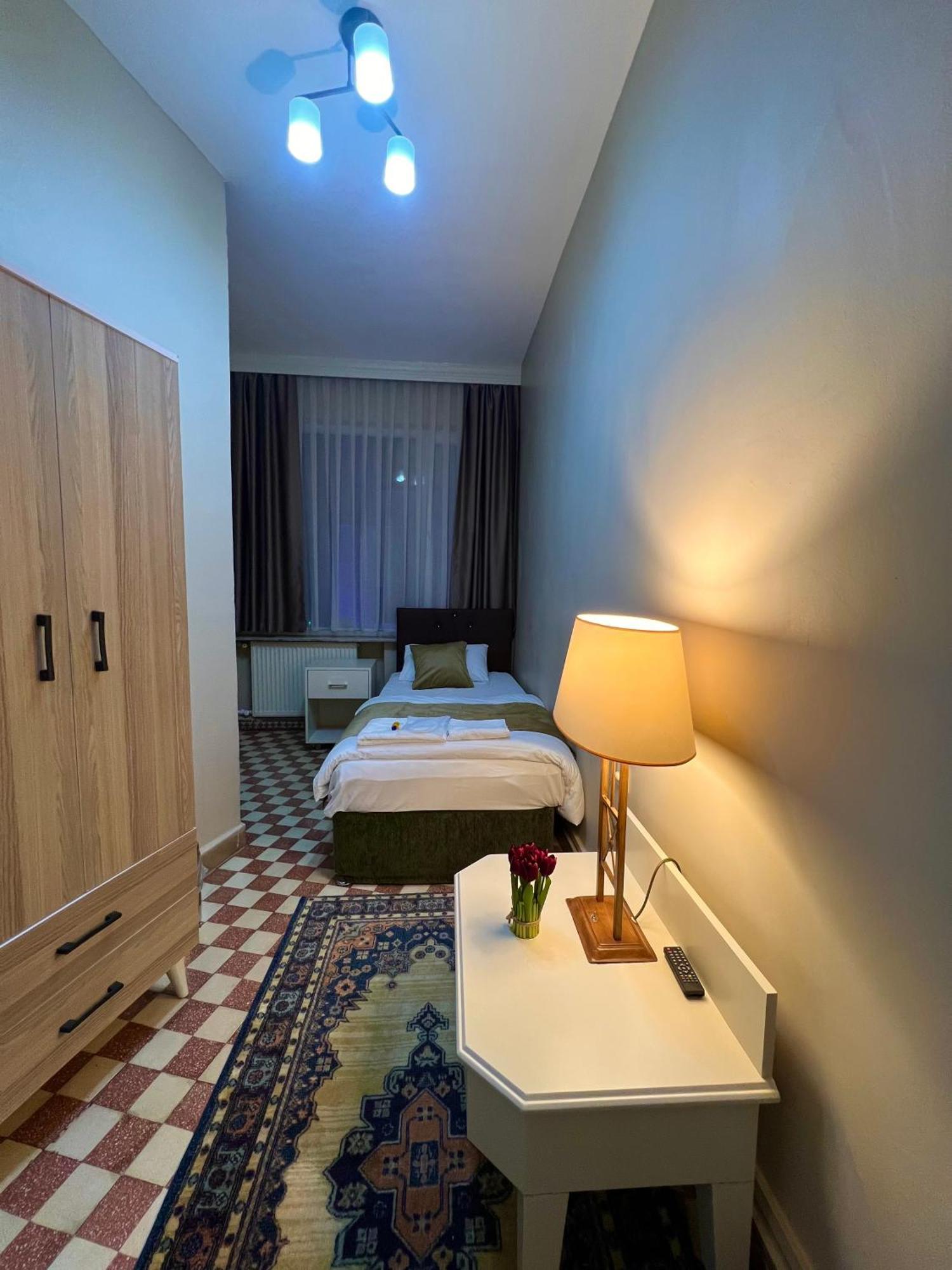 Findik Palas Otel Istanbul Bagian luar foto
