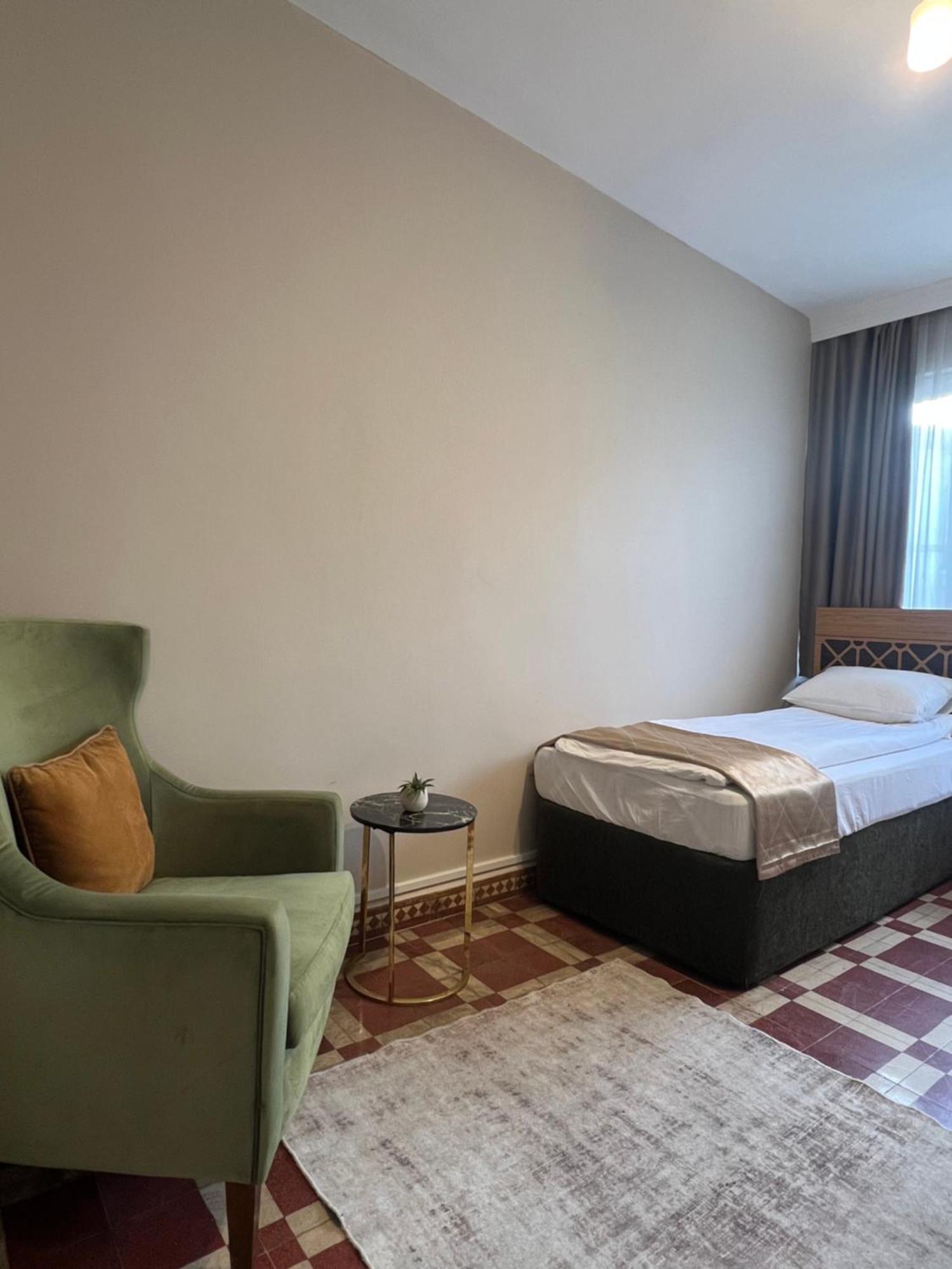 Findik Palas Otel Istanbul Bagian luar foto